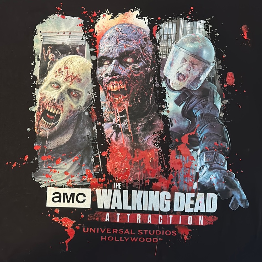 AMC Walking Dead Universal Studios Experience Black 3-D Survived T Shirt